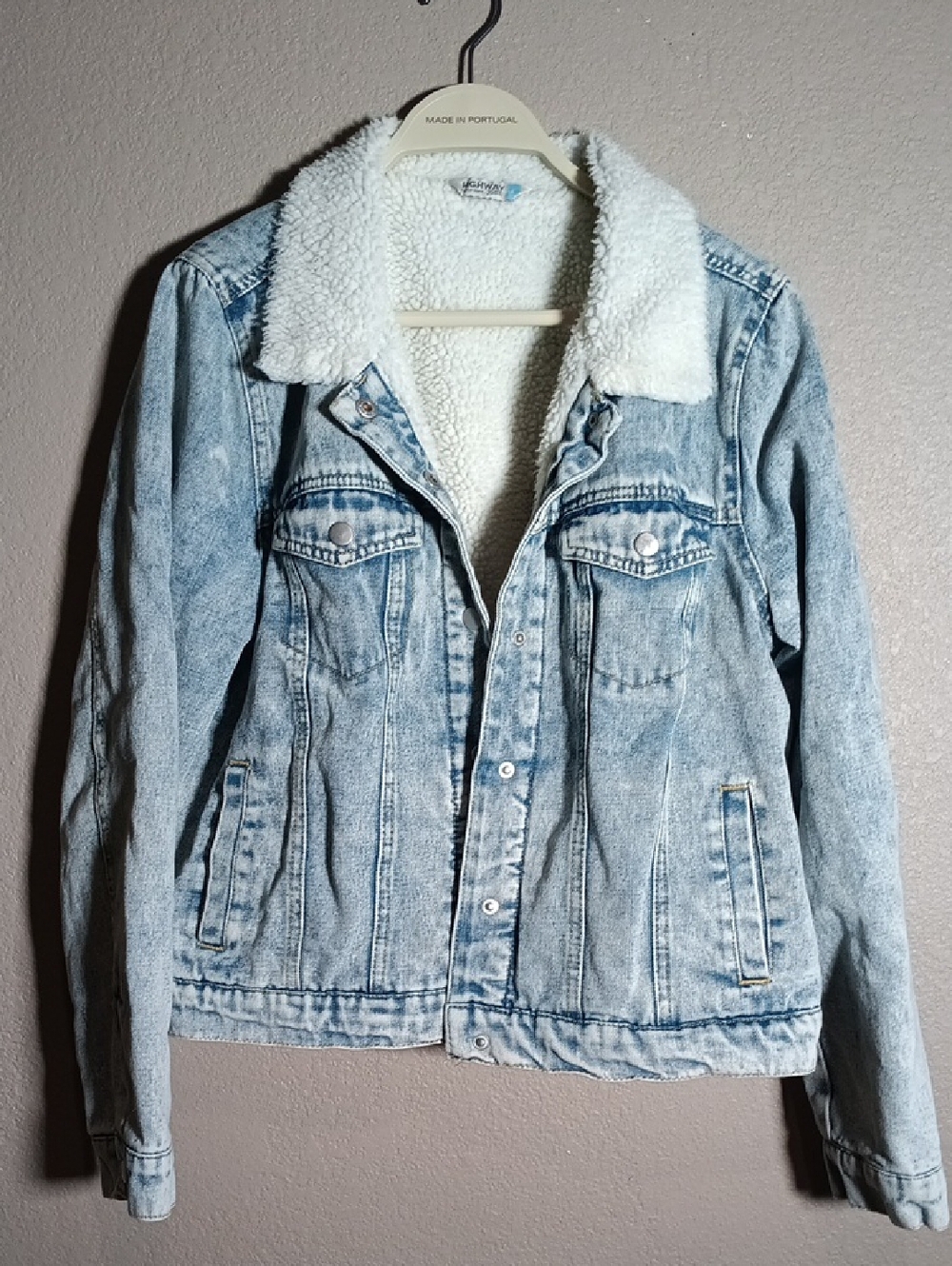 Highway Jeans Light Wash Blue Denim Jacket with White Sherpa Collar